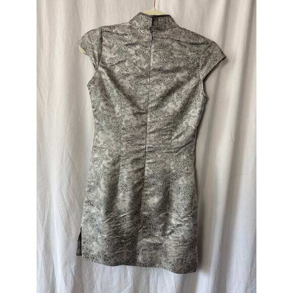 Handmade Silver Brocade Cheongsam Dress with Mandarin Collar - S - Picture 3 of 8
